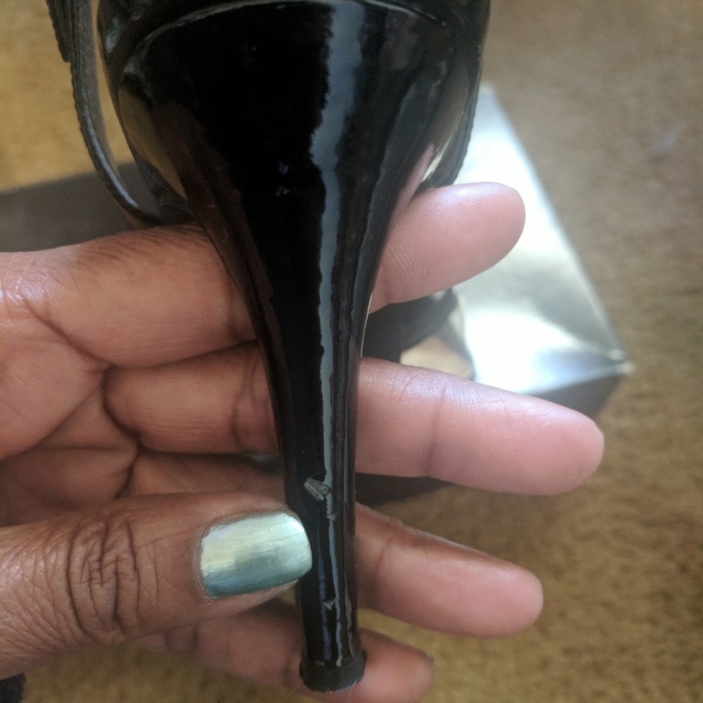 Shoes - Picture 4 of 4